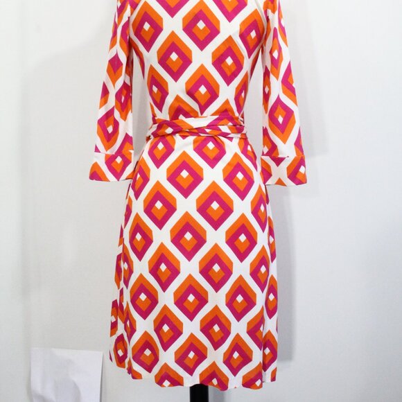 Diane Von Furstenberg Vintage Collection Wrap Dress 4 NEW Retro cube Print DVF - Picture 12 of 15